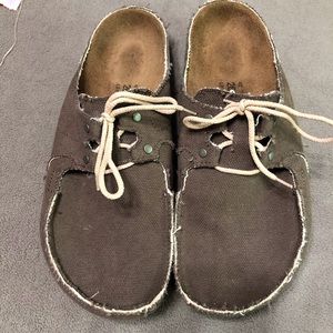 Birki’s mule. Cotton upper with ties. Size 9.